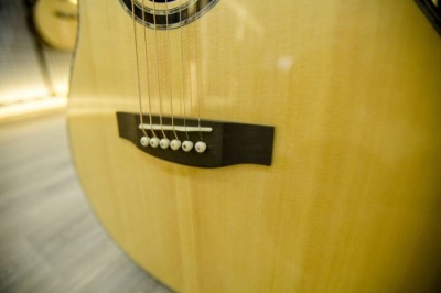 Guitar Thuận AT-04C